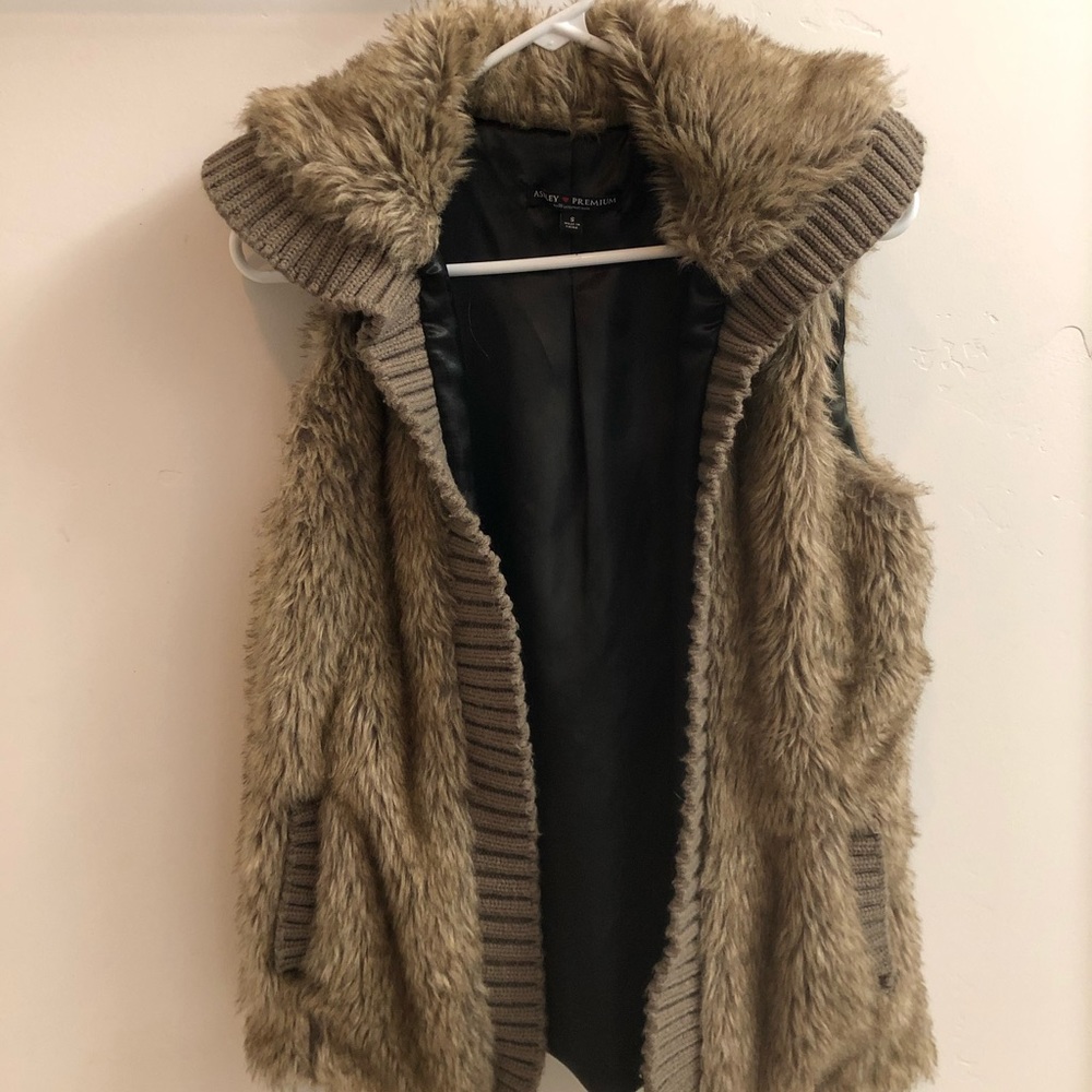 Faux fur vest
